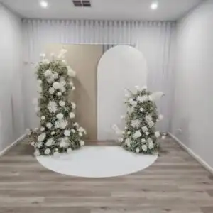 Flowers and Arch Hire Melbourne|Elegant flowers and arch setup for wedding hire Melbourne