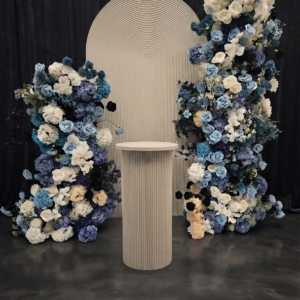 floral arch for hire